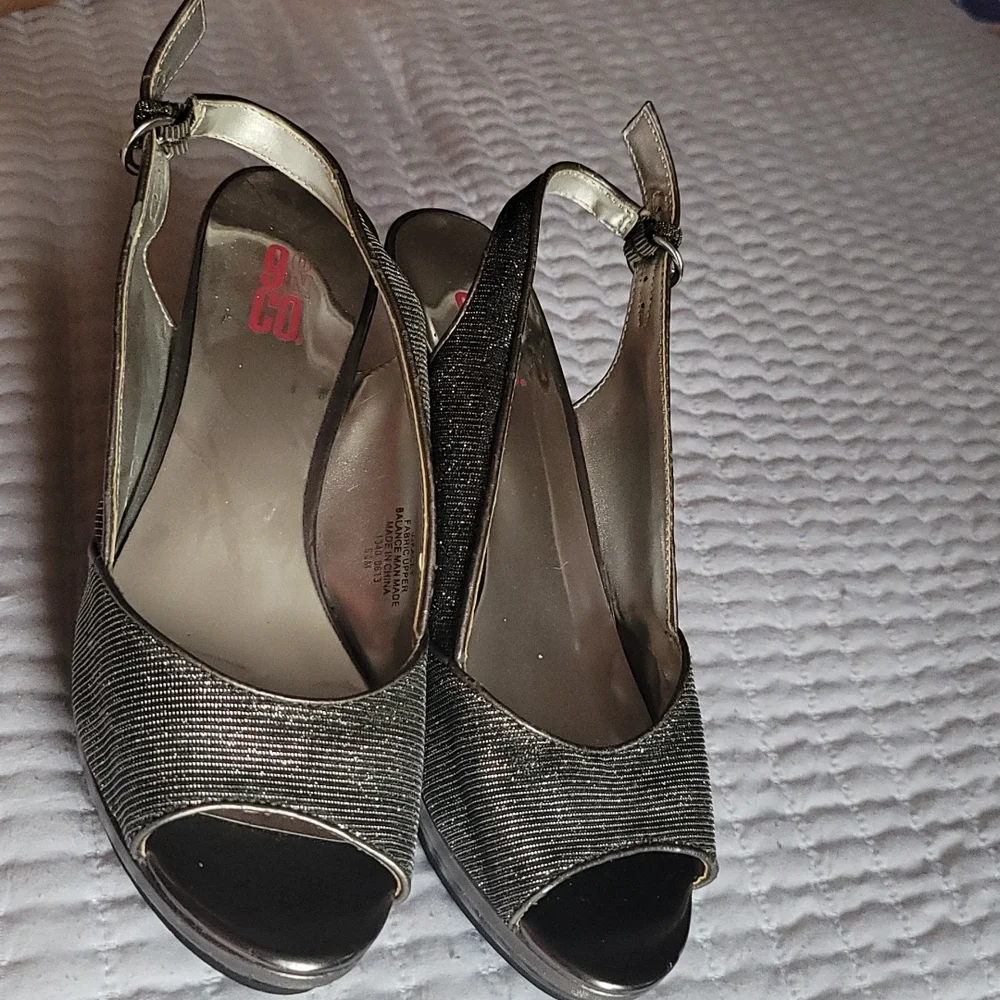 Heels - Picture 2 of 4